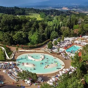 Hu Norcenni Girasole Village Vakantiepark